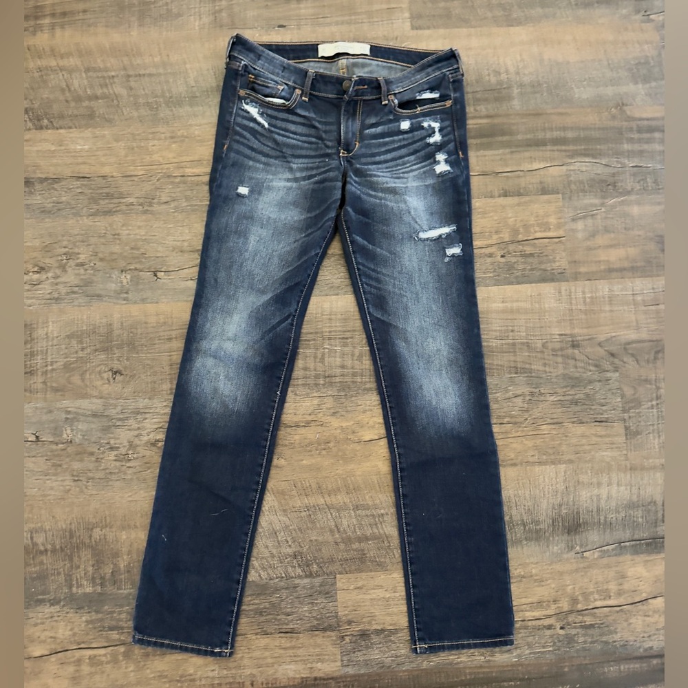 Abercrombie & Fitch Distressed Dark denim Low rise skinny jeans
